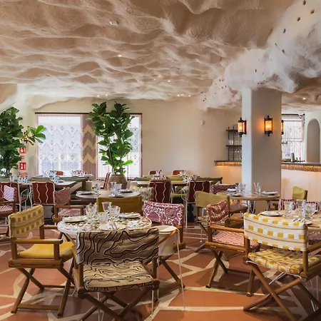 Isabella's Hotel 4*