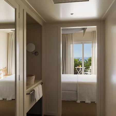 Isabella's Hotel 4*