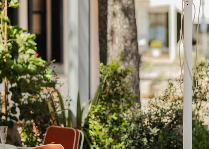 Isabella's Hotel 4*