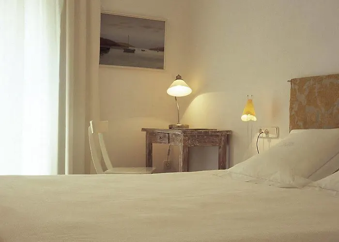 Isabella's Hotel 4*