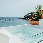 Isabella's 4*
